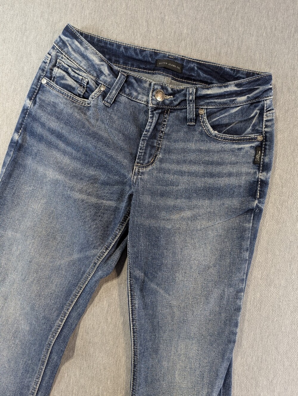 Silver Jeans Suki Straight Women's 29 X 32 Blue Faded Whiskering